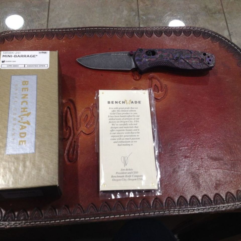Image 2 - BENCHMADE GOLD CLASS KNIFE