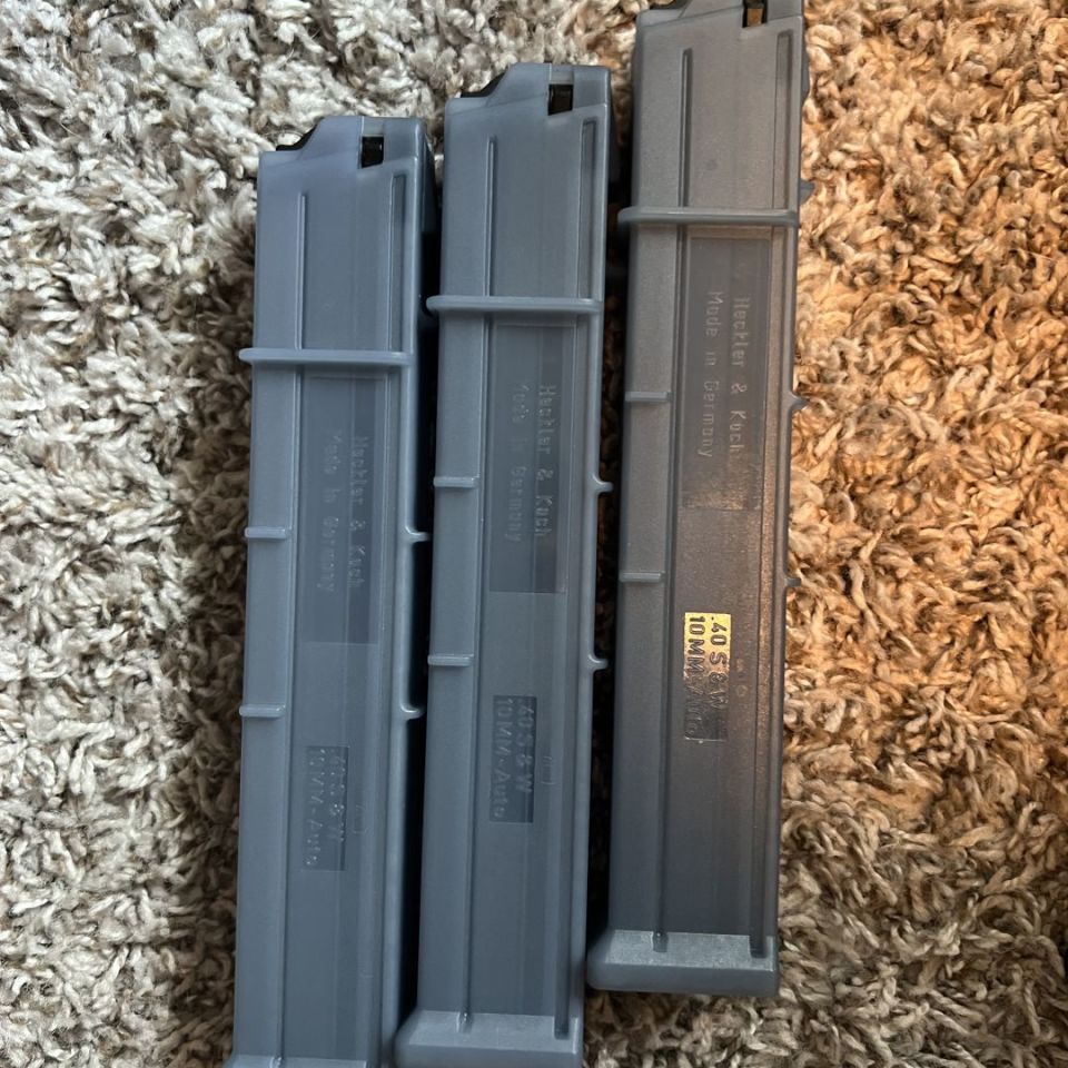 Image 2 - UMP 40 mags
