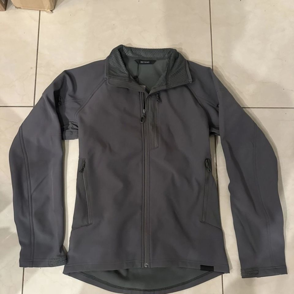 Image 1 - Beyond clothing softshell