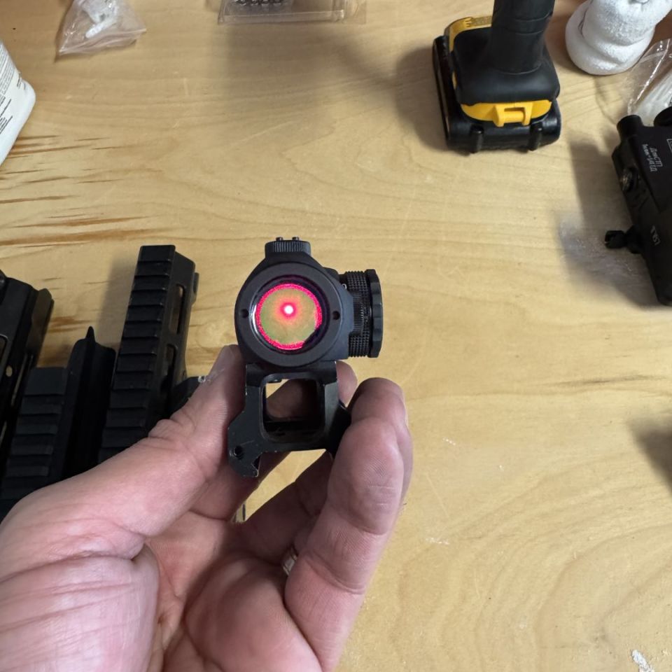 Image 3 - Aimpoint h1 