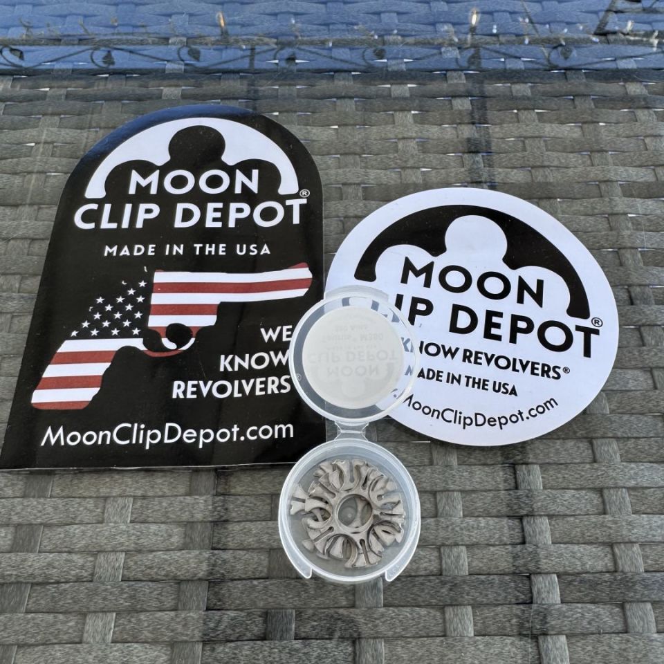 Image 4 - Taurus M380 FS/FT