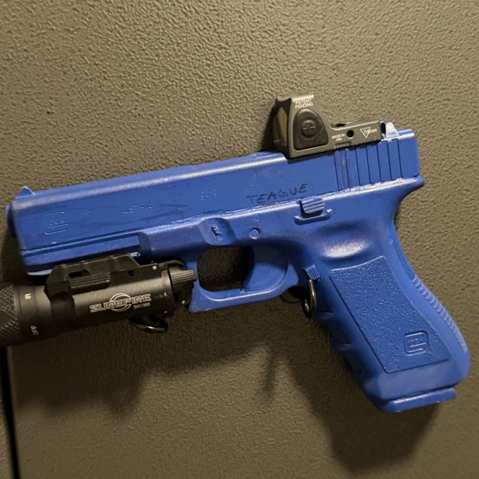 Image 2 - WTB: Destroyed or Fake Acro