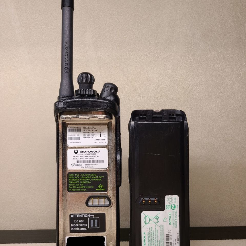 Image 3 - Motorola XTS 5000 M3 Package