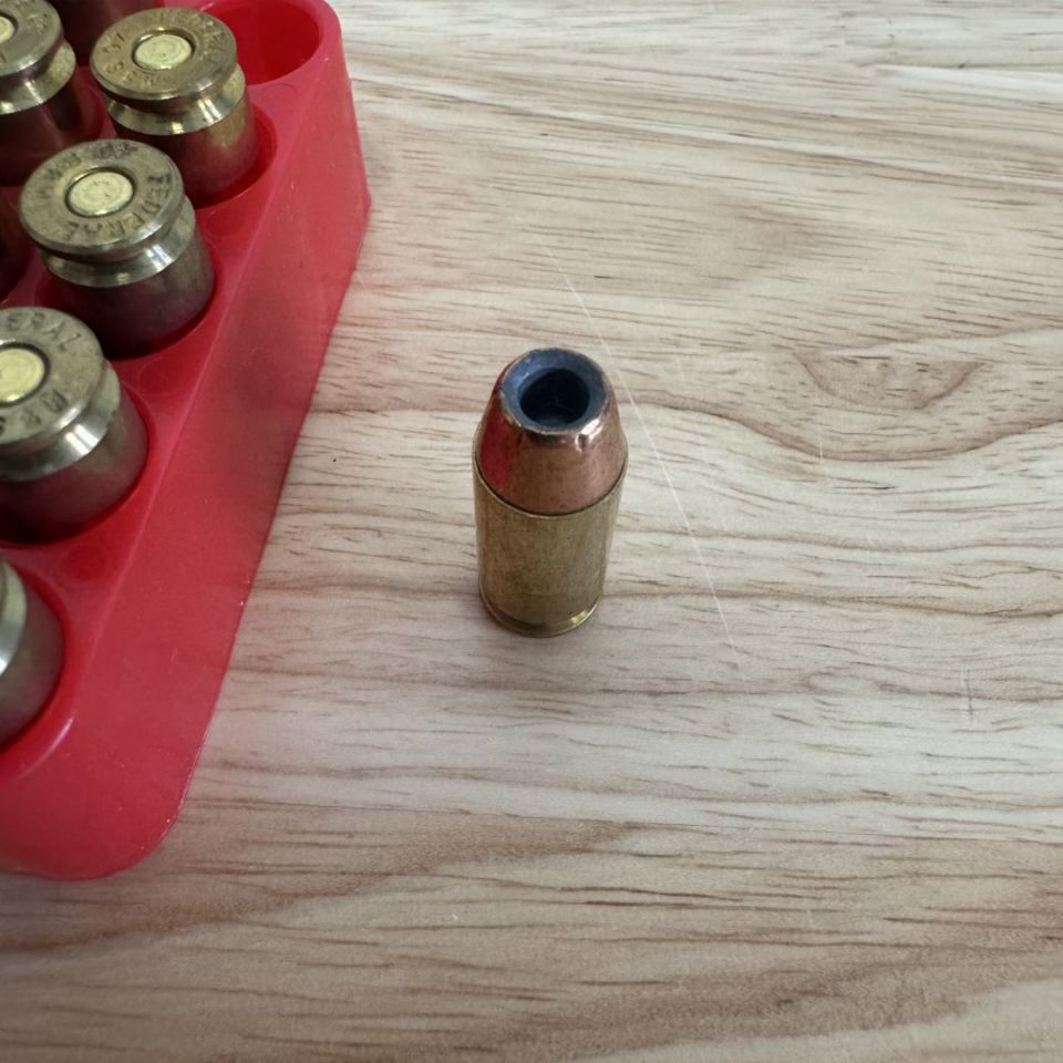 Image 2 - .40 180 Grain Federal Hi Shok