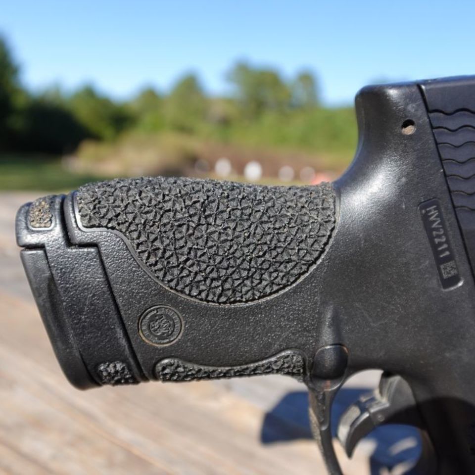 Image 3 - S&W Shield 9mm + extras