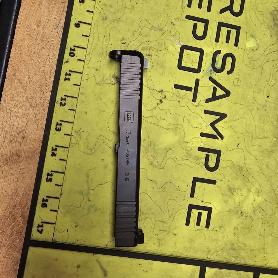Image 4 - Glock 17 gen 5 slide / NS