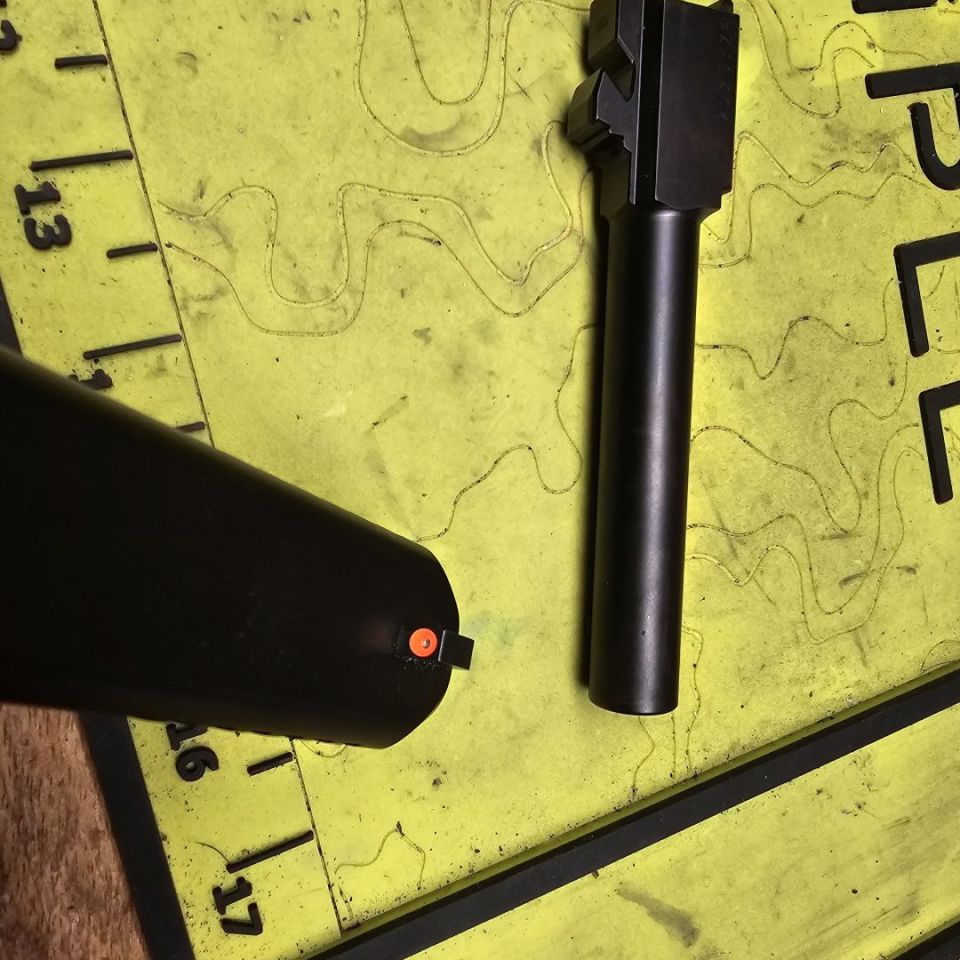 Image 2 - Glock 17 gen 5 slide / NS