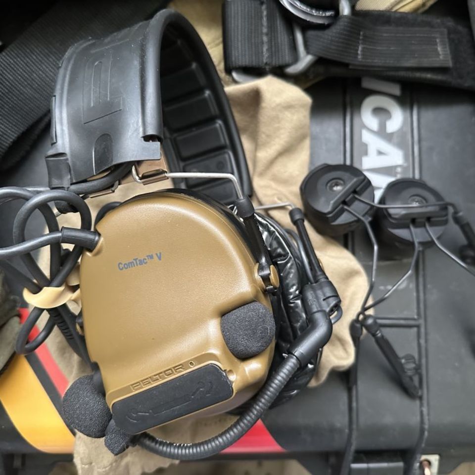 Image 1 - Comtac V dual comm FDE + arc 