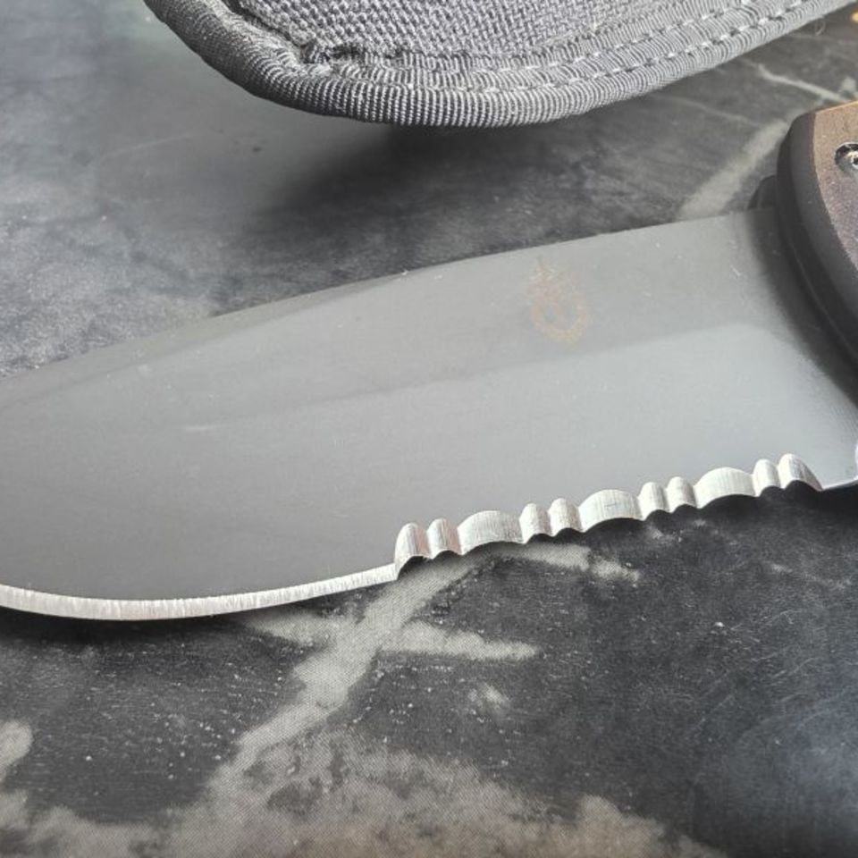 Image 2 - 06 Auto - Drop Point, Serra Ed