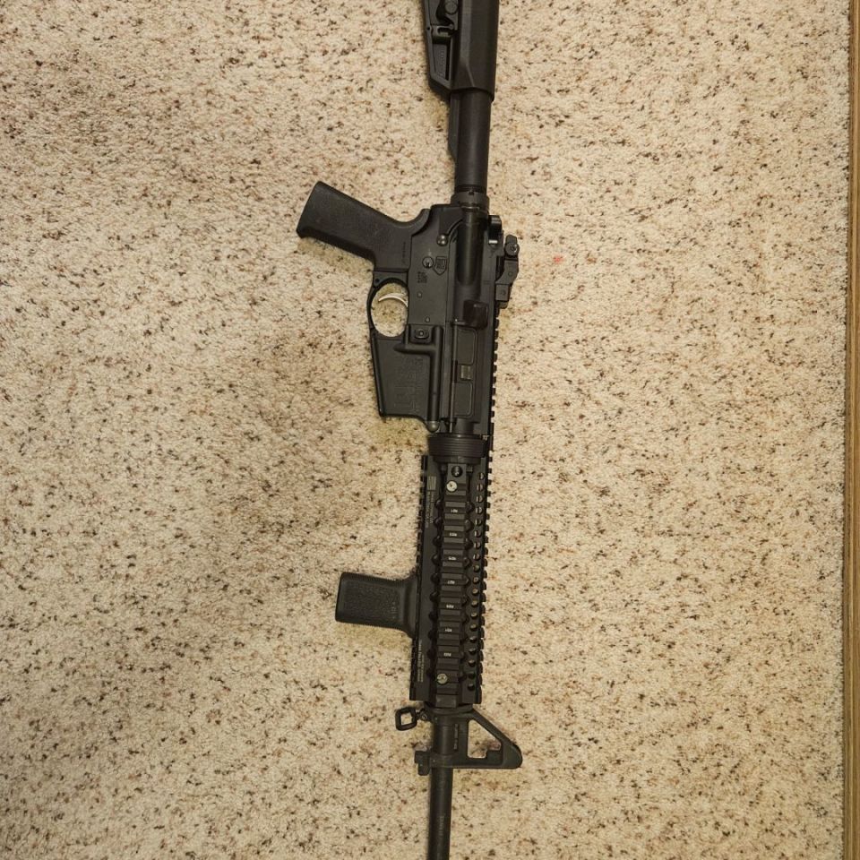 Image 2 - Springfield Saint AR-15