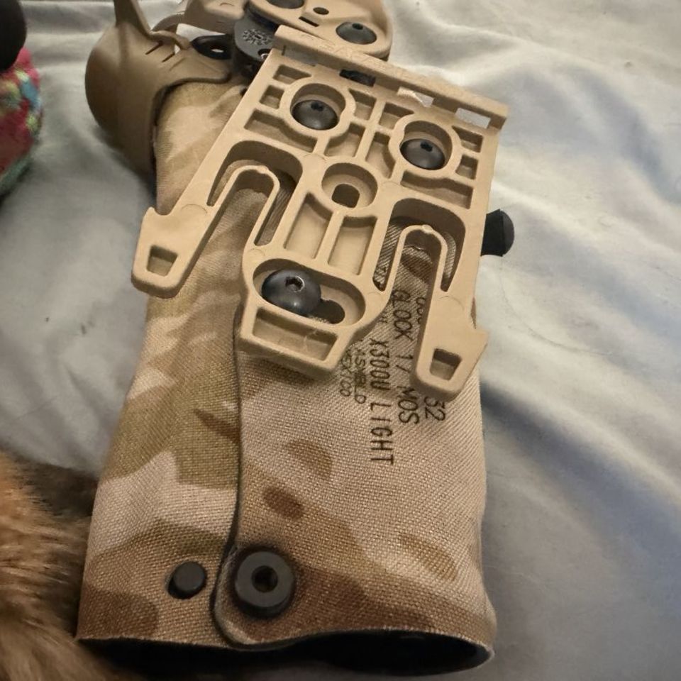 Image 2 - Safariland Glock 17 RMR x300u