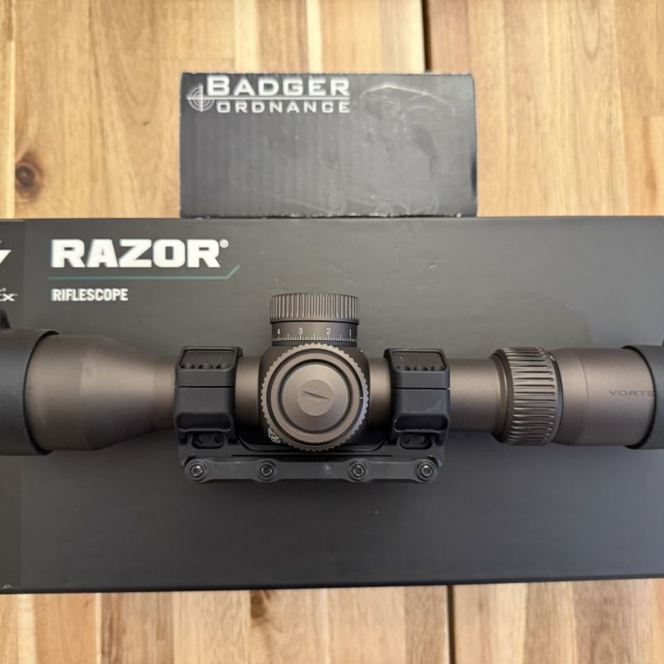 Image 2 - Razor 4-24 