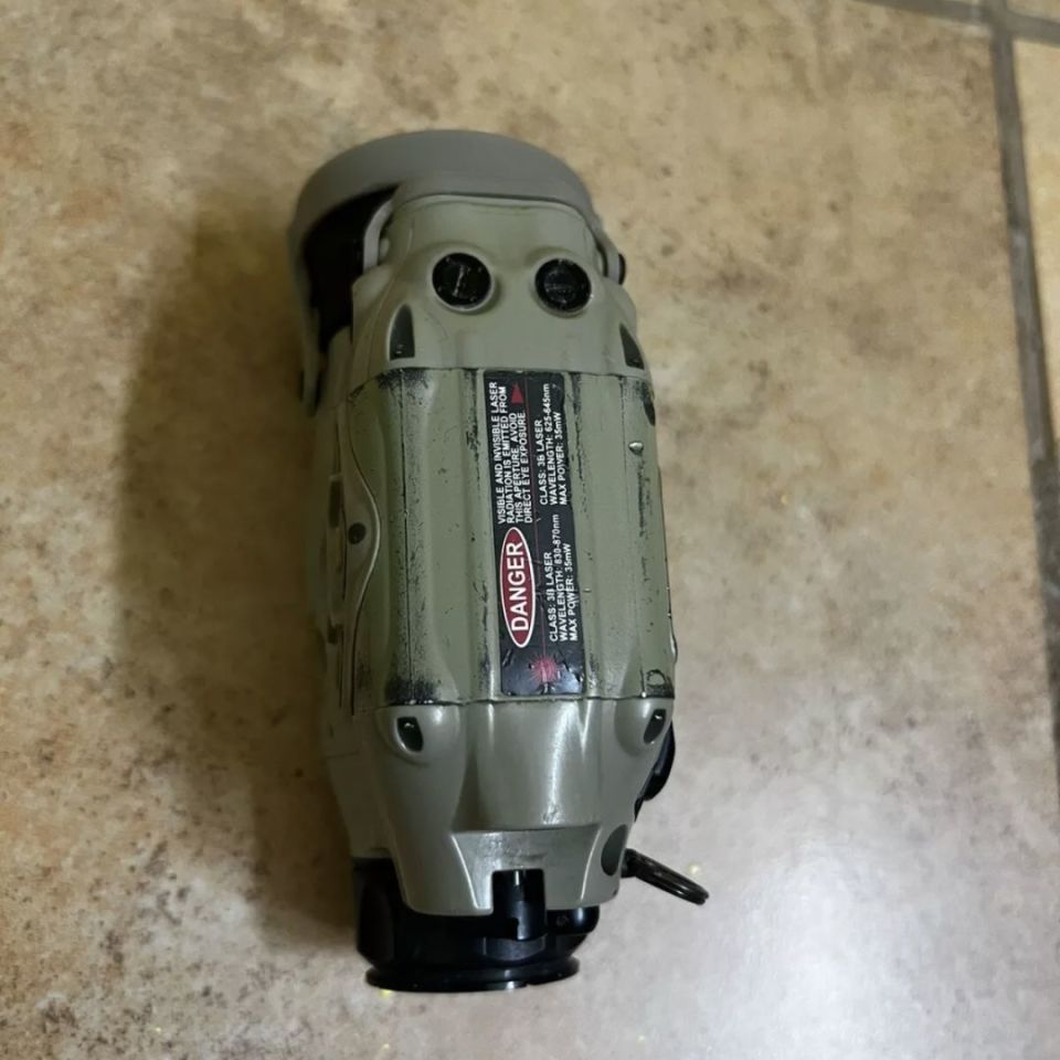 Image 5 - BAE UTM Thermal Monocular 