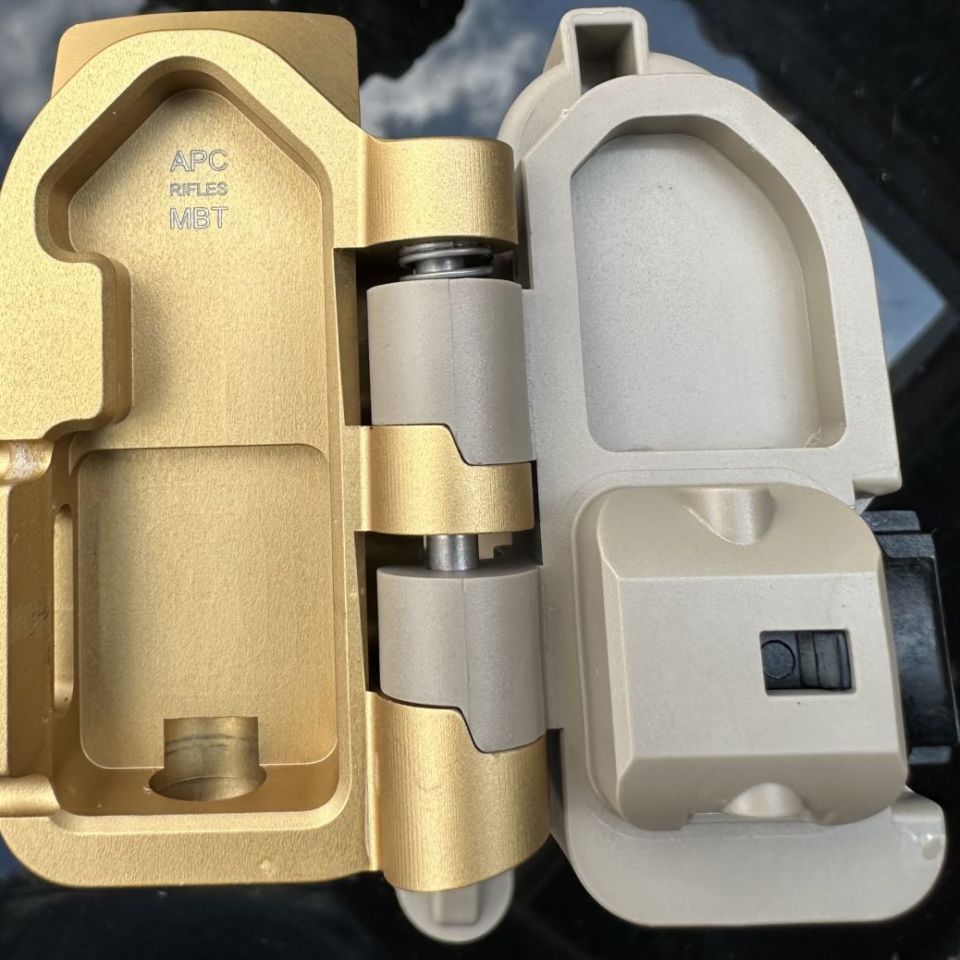 Image 4 - APC9 MBT Coyote Tan