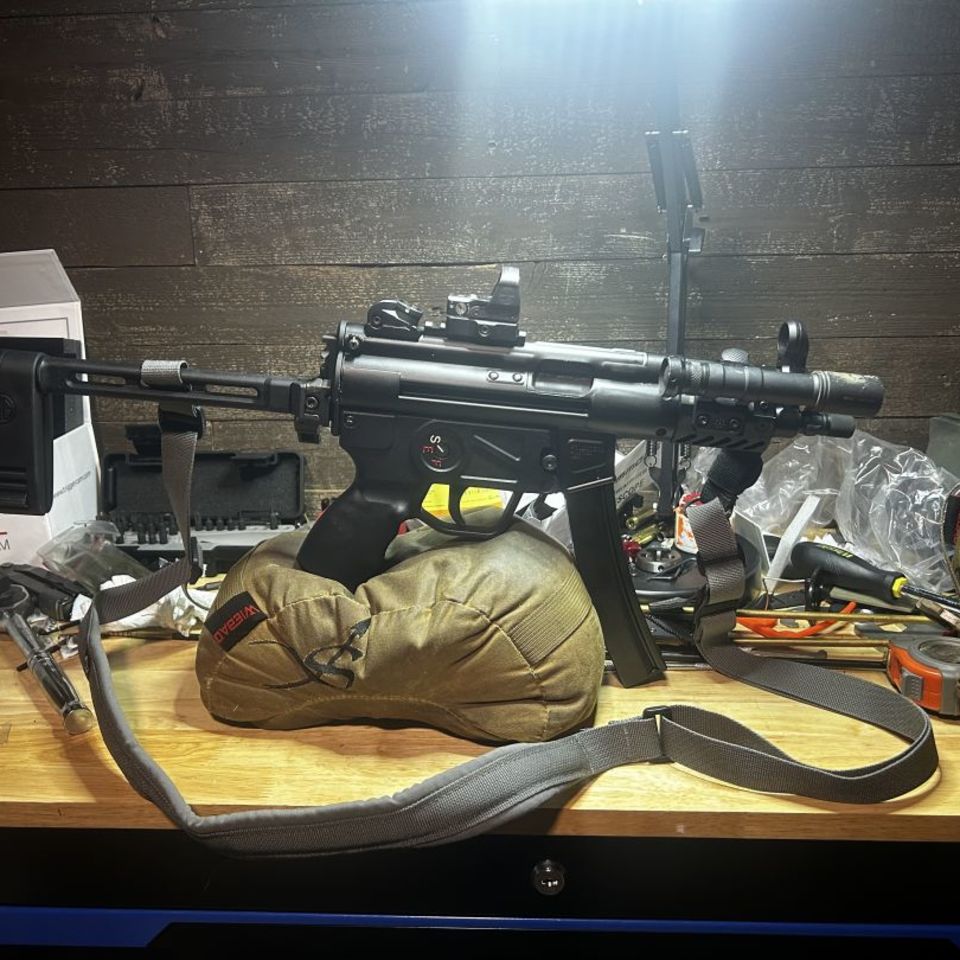 Image 3 - PTR 9kt mp5 clone w/everything