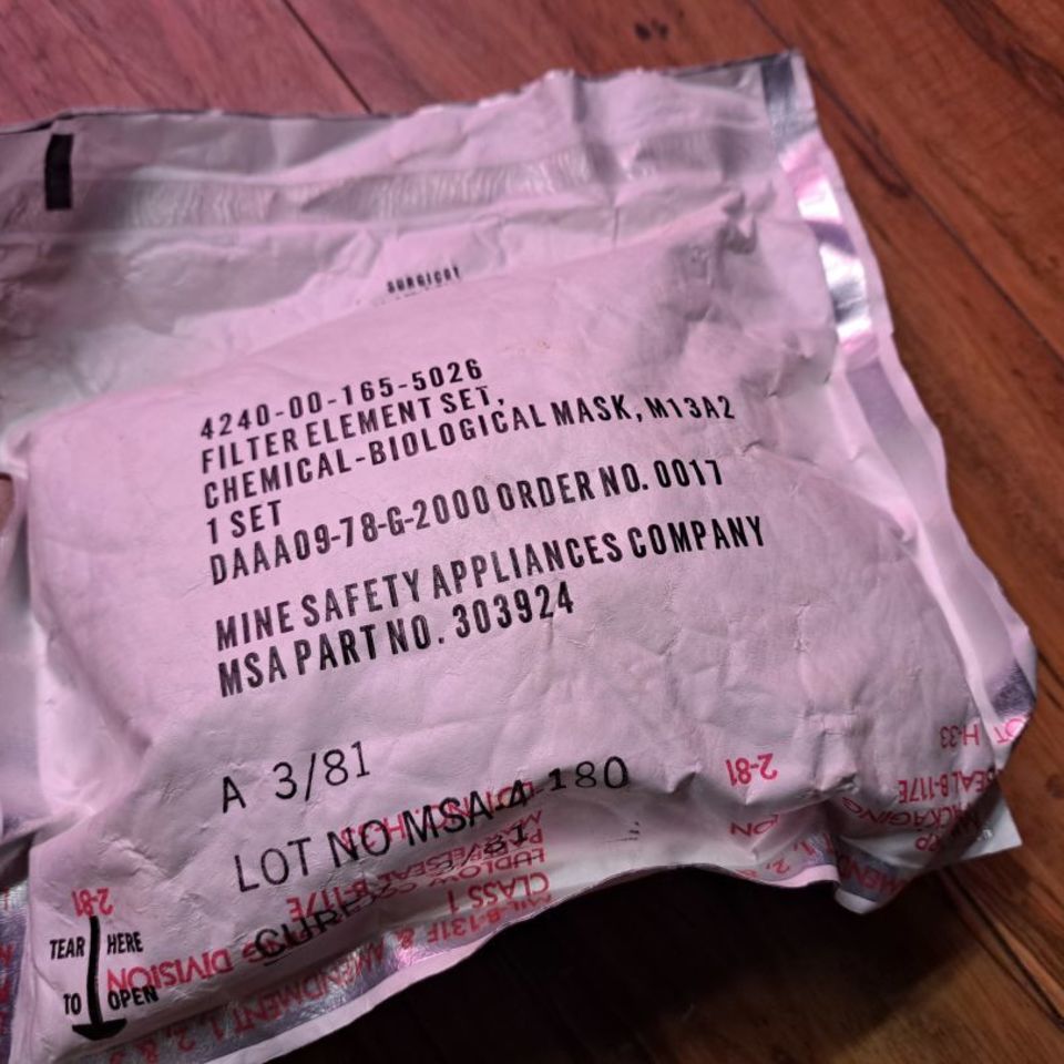 Image 3 - US M17A2 gas mask