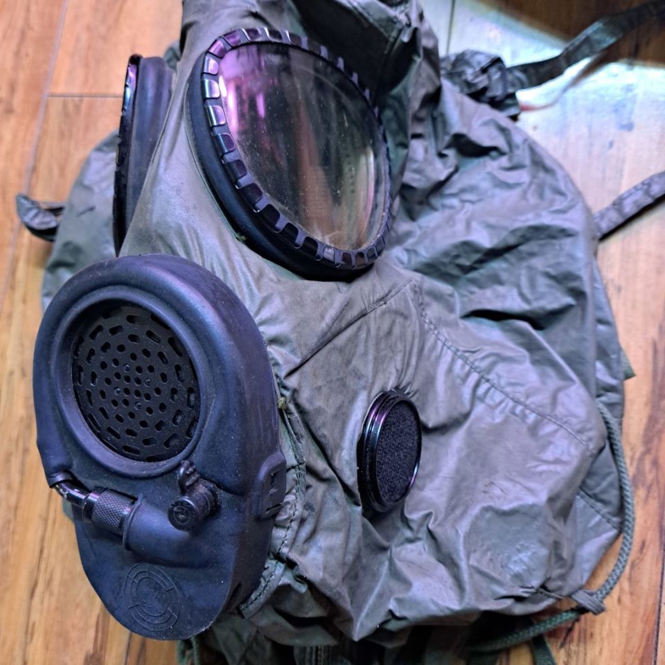 Image 5 - US M17A2 gas mask