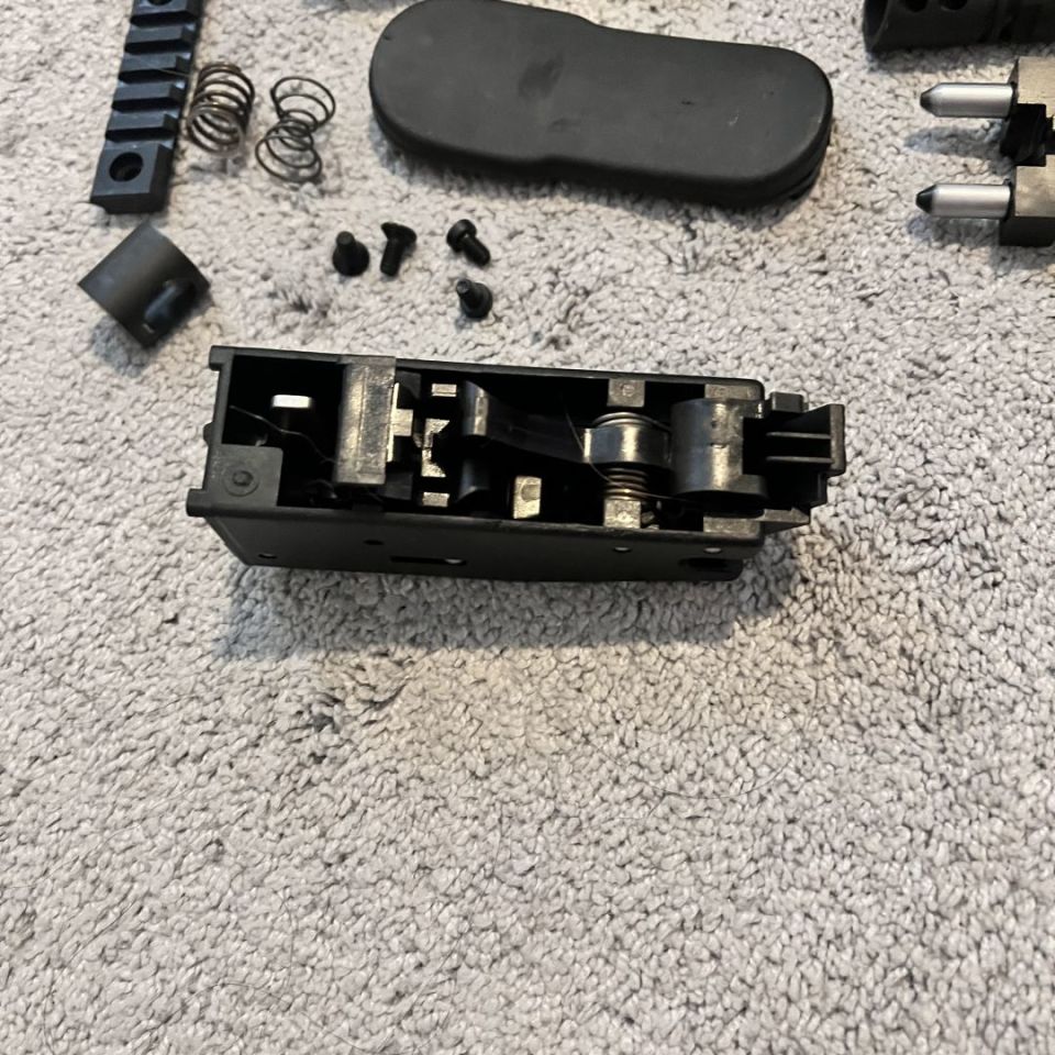 Image 2 - P90 parts kit with ring sights