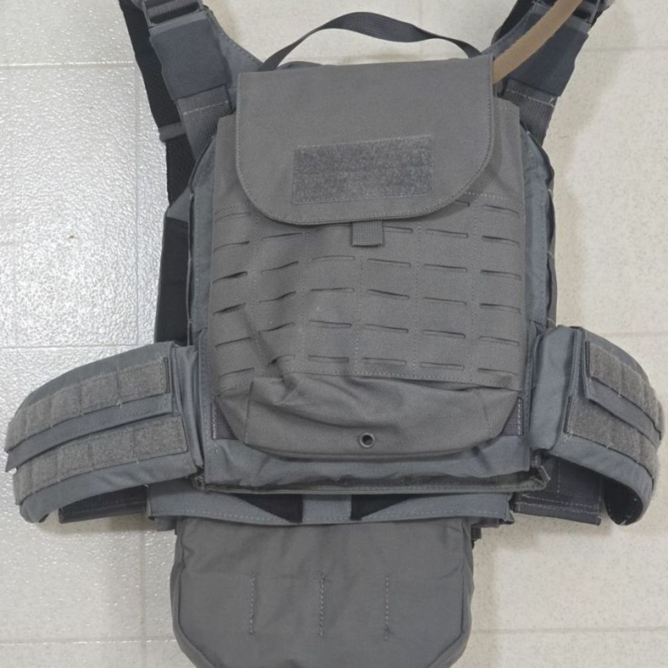 Image 2 - Tactical tailor plate carrier