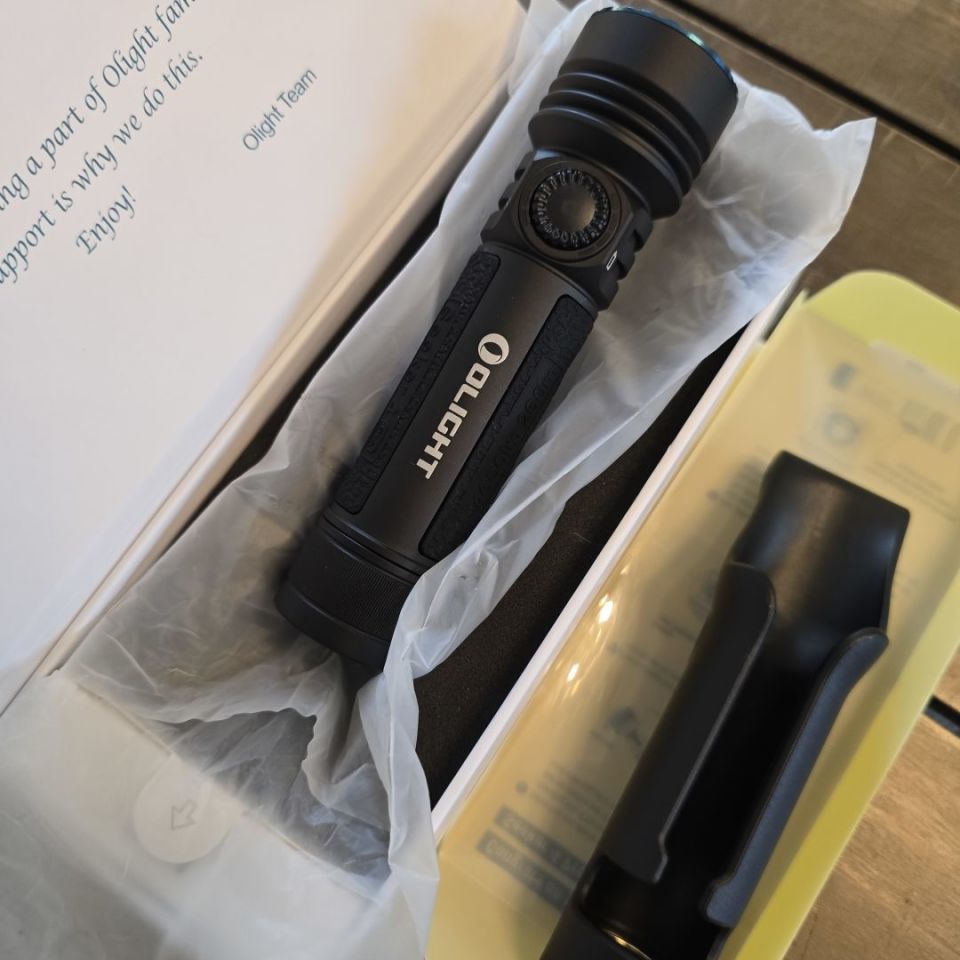 Image 2 - Olight Seeker 4 Pro