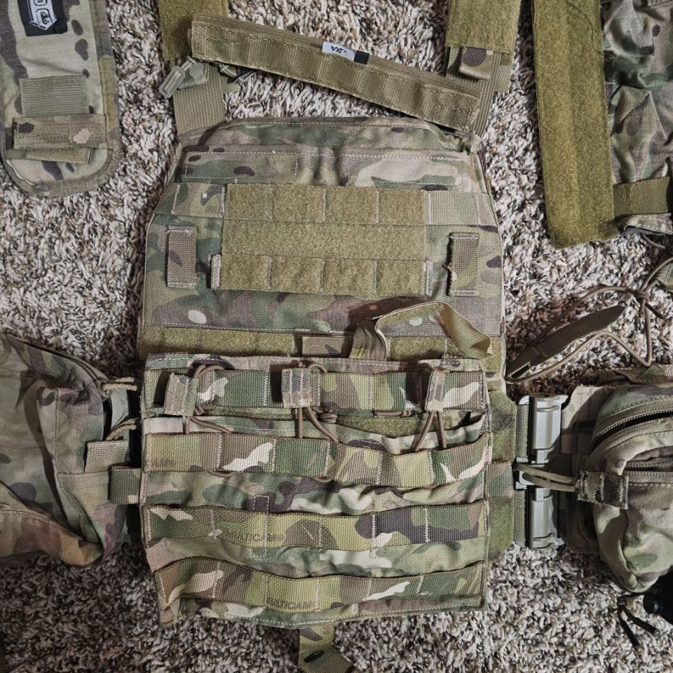 Image 2 - MC Crye AVS Large 