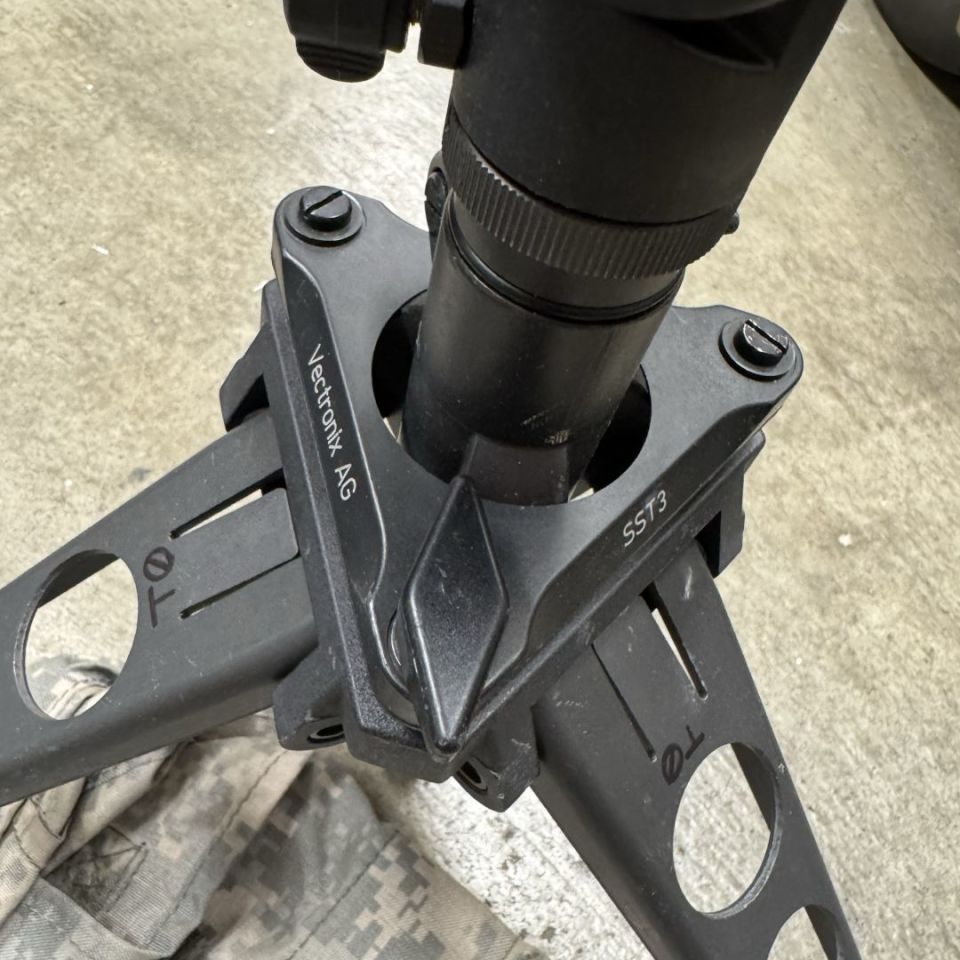 Image 2 - SST3-4 Tripod - VECTRONIX /