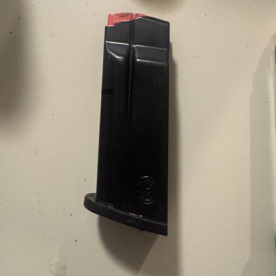 Image 2 - Shield mag