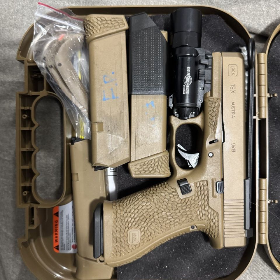 Image 3 - Glock 19X With X300 APEX