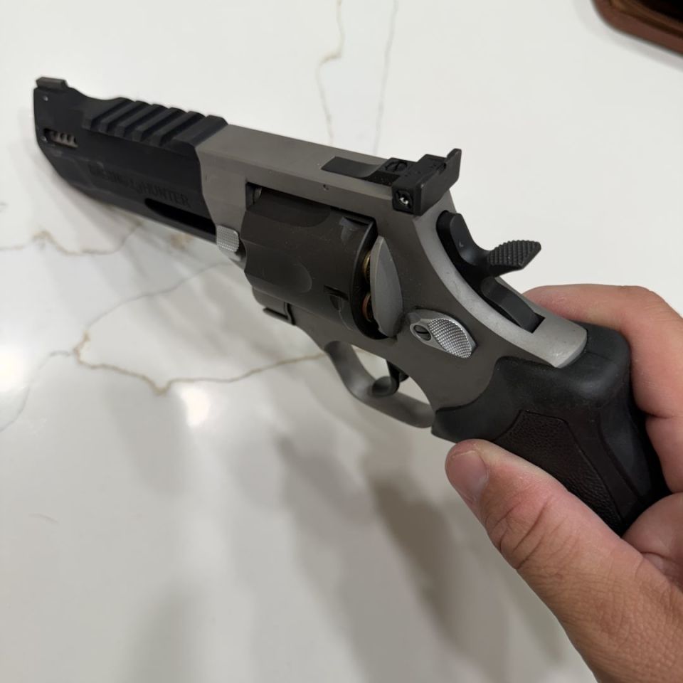 Image 4 - Taurus Raging Hunter 357