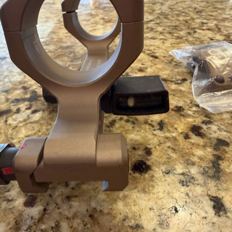 Image 2 - Never used 35mm Badger Setup