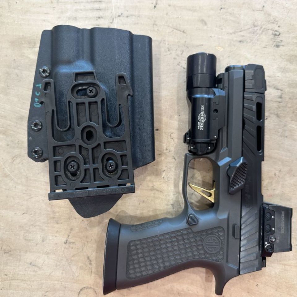 Image 2 - Sig Sauer P320 Spectre Comp
