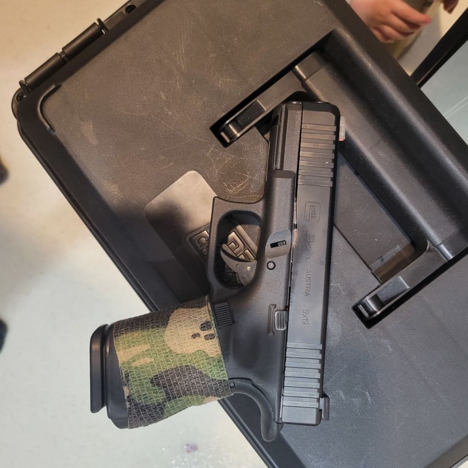 Image 2 - Gen 5 glock 19