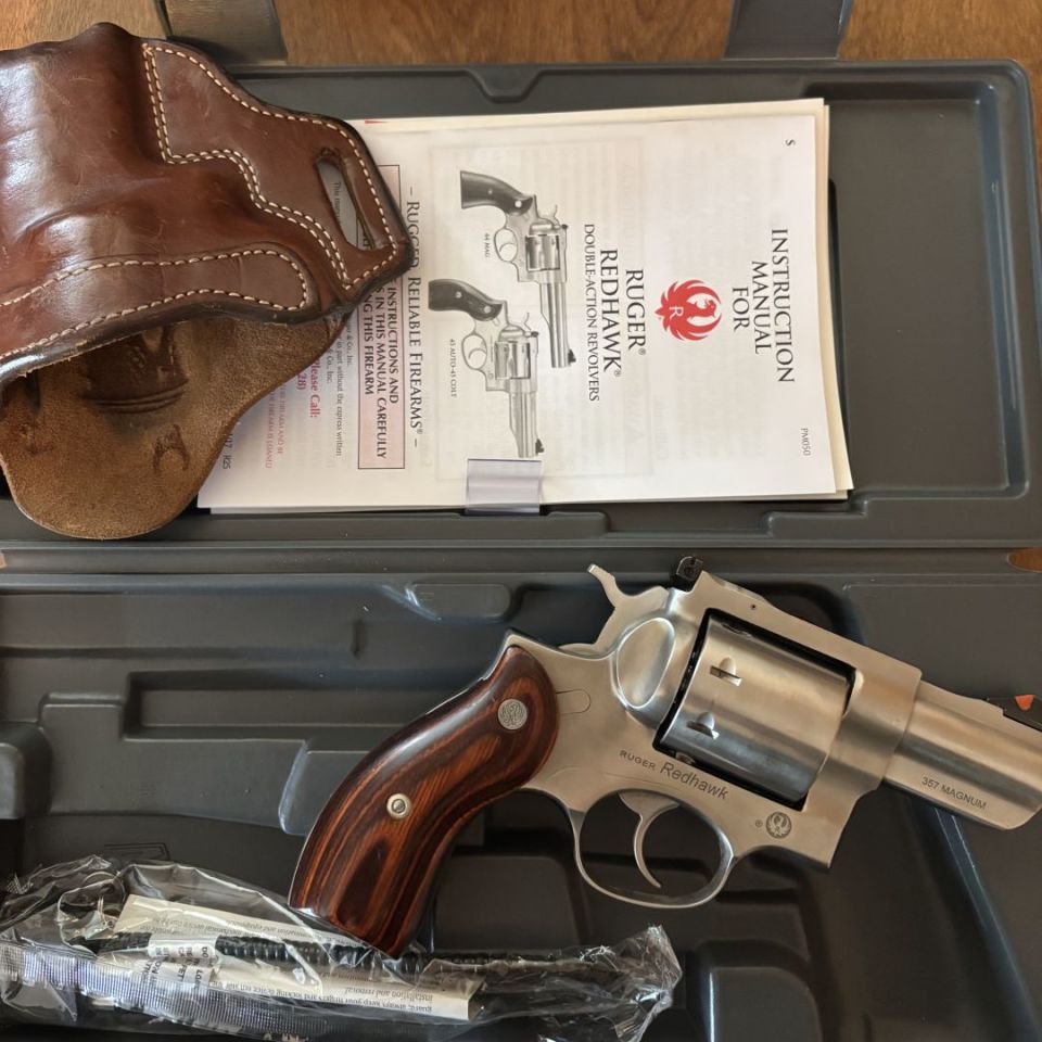 Image 3 - Ruger Redhawk .357 2.75" 8shot