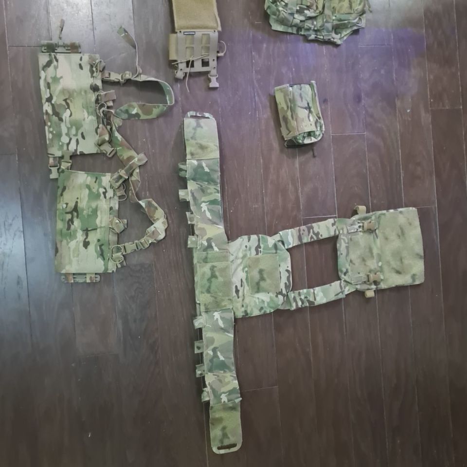 Image 1 - Kit for sale