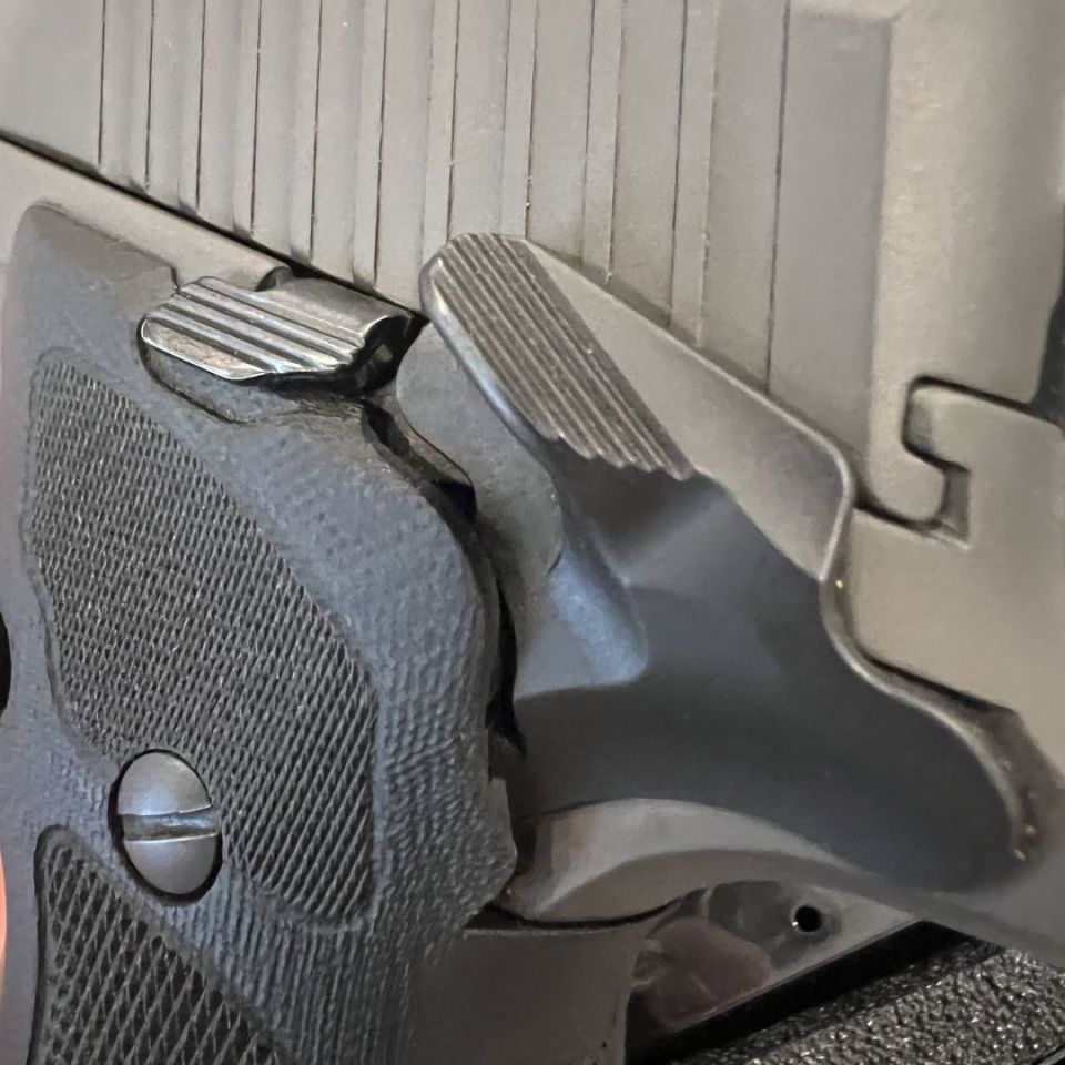 Image 3 - SIG 226 SAO Legion 9mm