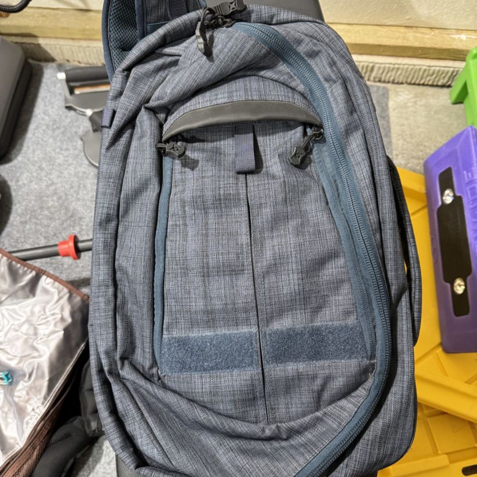 Image 1 - Vertx Commuter Sling Bag