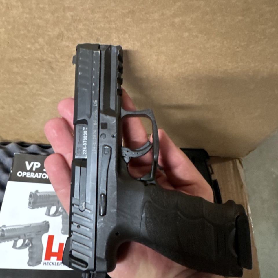Image 3 - HK VP9