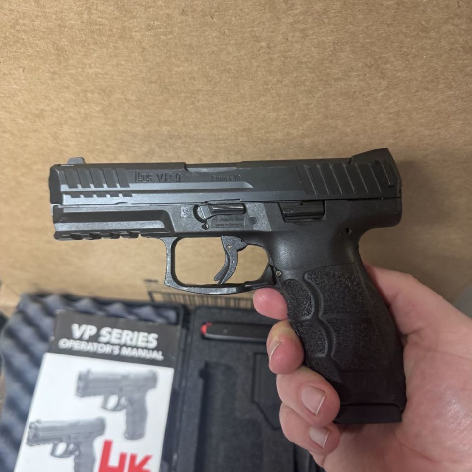 Image 2 - HK VP9