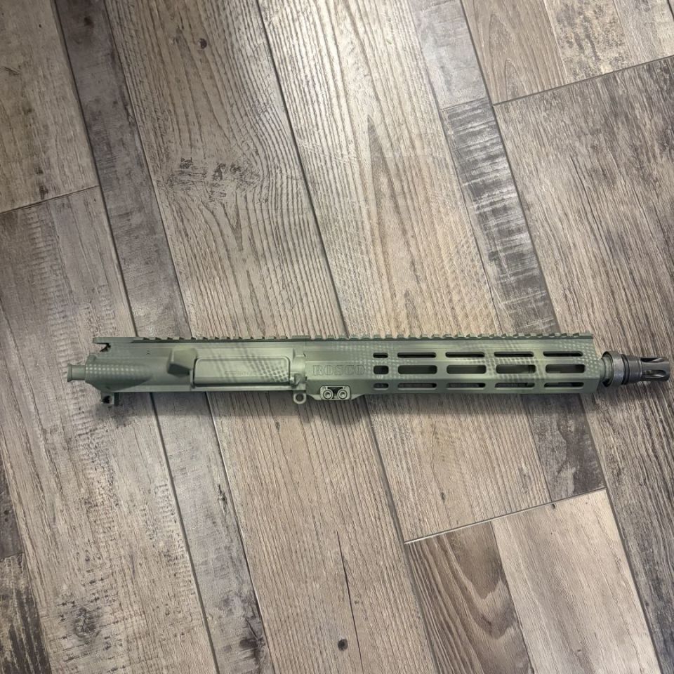 Image 1 - 10.5 upper 