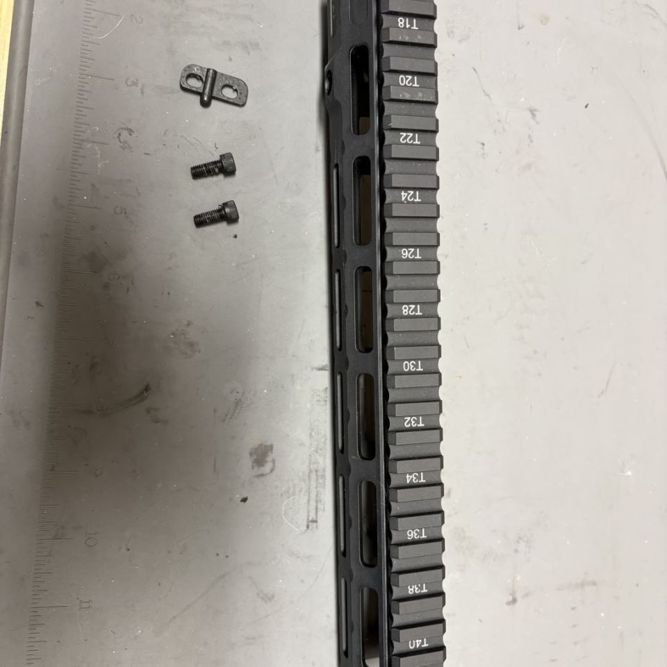 Image 3 - Midwest Industries combat rail