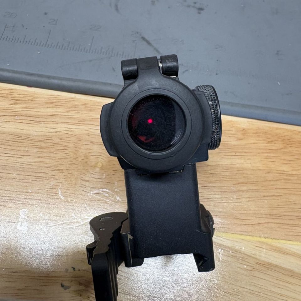 Image 3 - Aimpoint T2