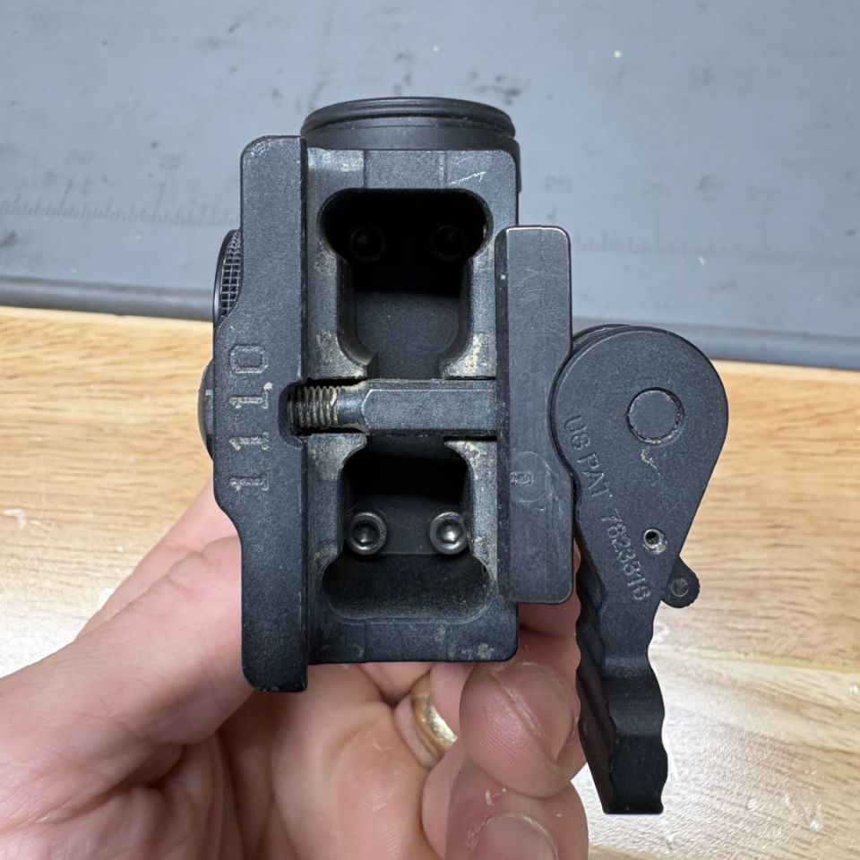 Image 4 - Aimpoint T2