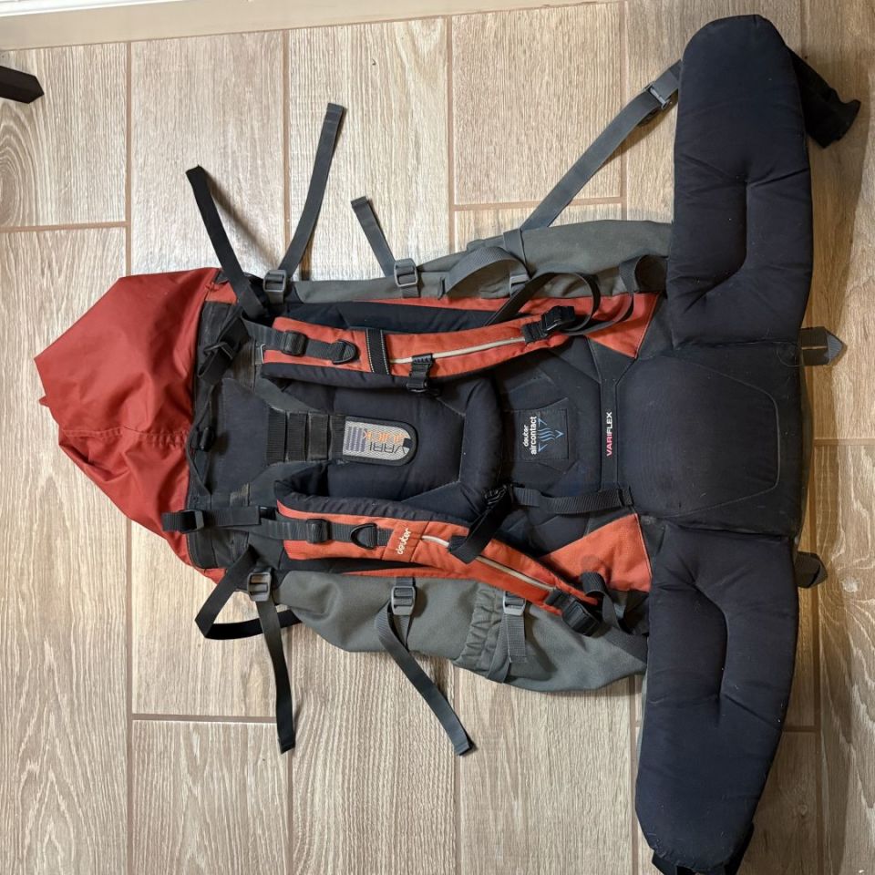Image 2 - Deuter 90+10 Expedition Pack