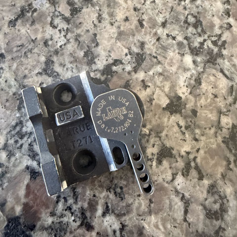 Image 2 - Larue Atlas mount