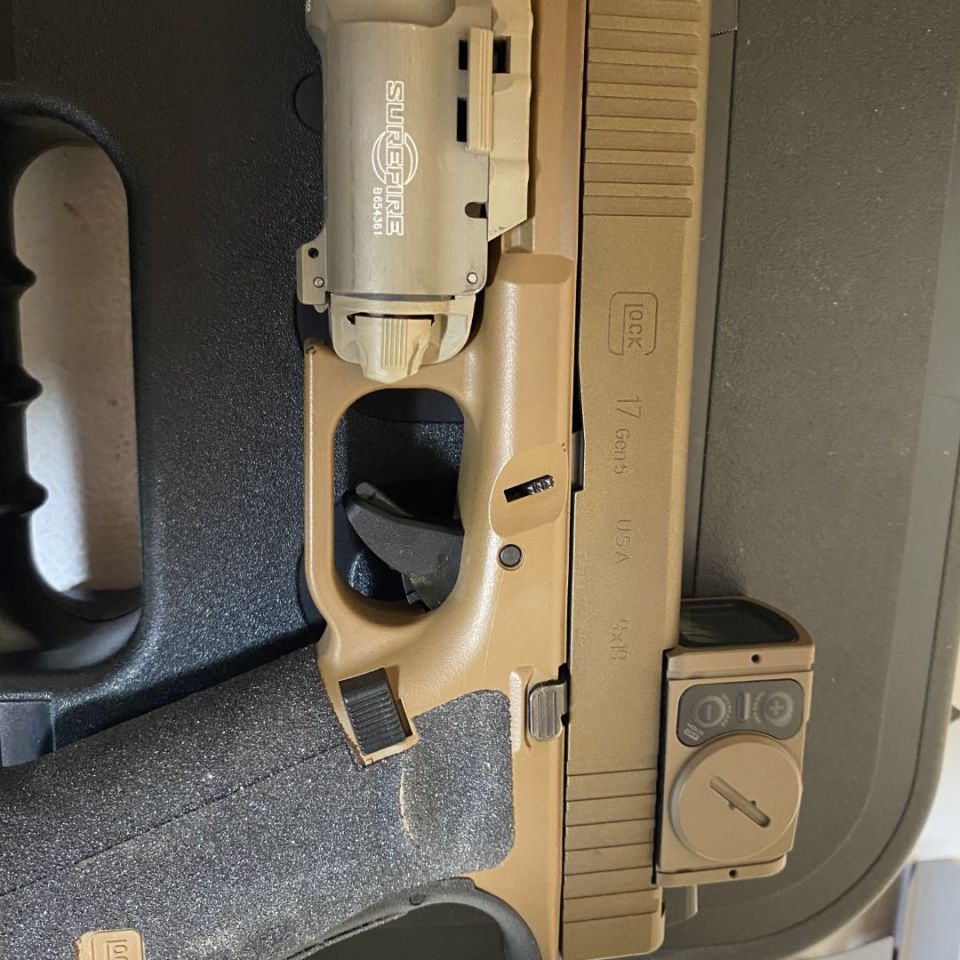 Image 2 - Glock 17 gen 5 