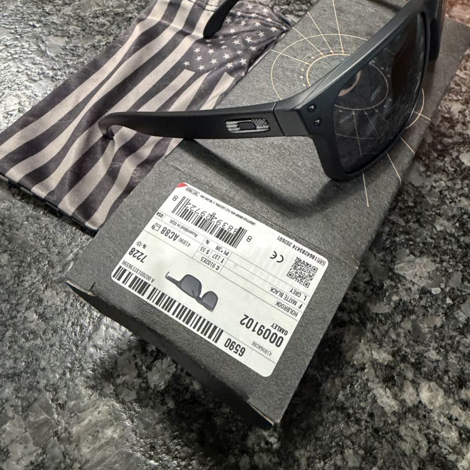 Image 1 - Oakley Holbrook OOO9102