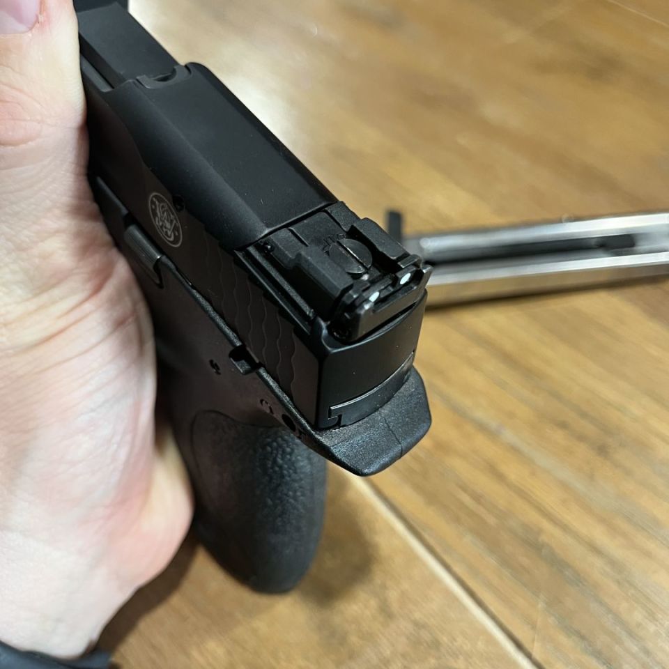 Image 3 - M&p .22lr compact. Threaded 