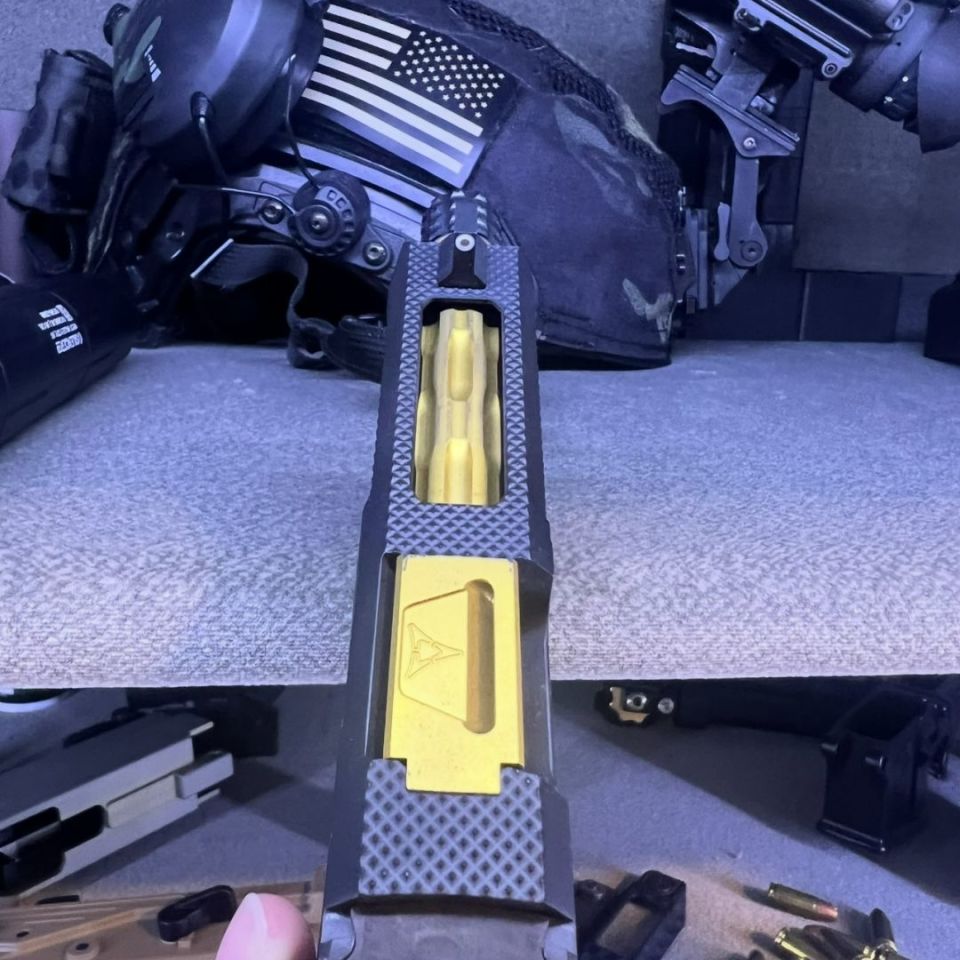 Image 4 - Custom Glock G19