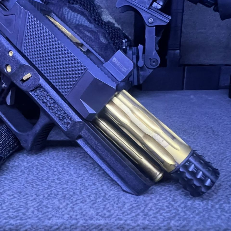 Image 5 - Custom Glock G19