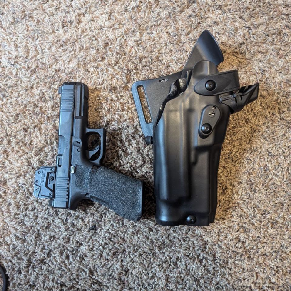 Image 1 - Glock 22 Gen 5 MOS 